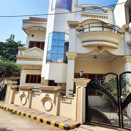 Aditya Premium Homestay- Furnished Air Conditioned- 2Bhk Dzsabalpur Kültér fotó