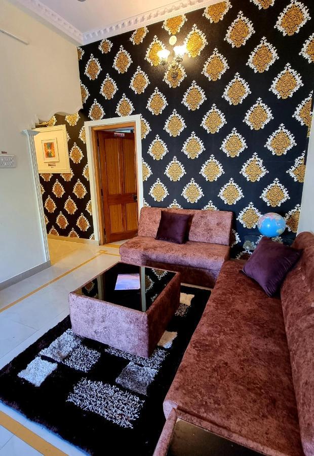 Aditya Premium Homestay- Furnished Air Conditioned- 2Bhk Dzsabalpur Kültér fotó