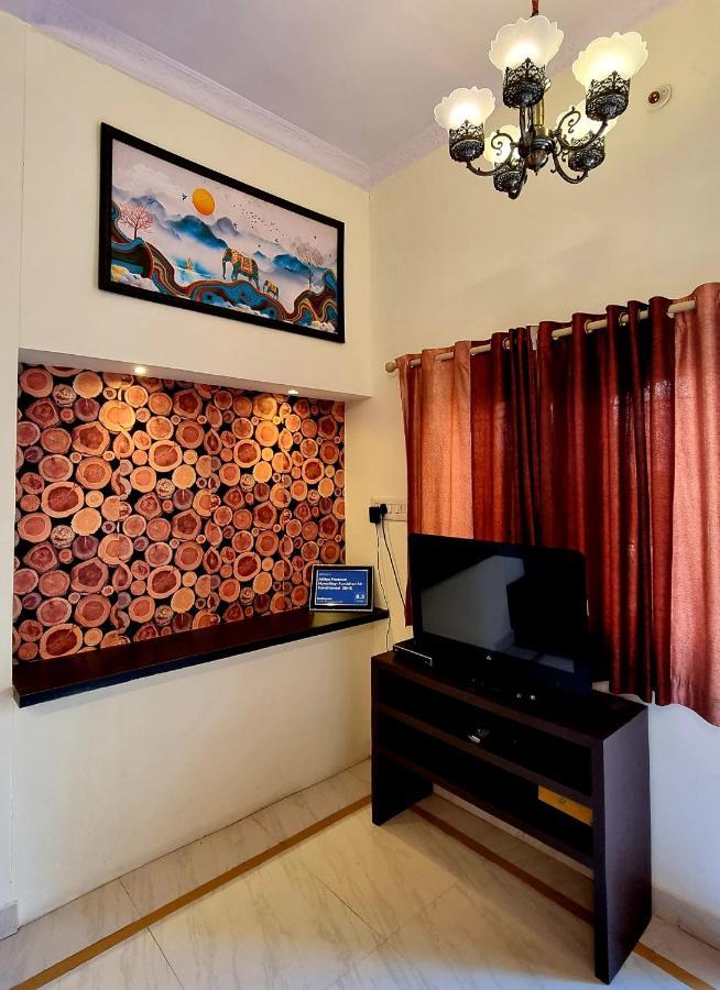 Aditya Premium Homestay- Furnished Air Conditioned- 2Bhk Dzsabalpur Kültér fotó